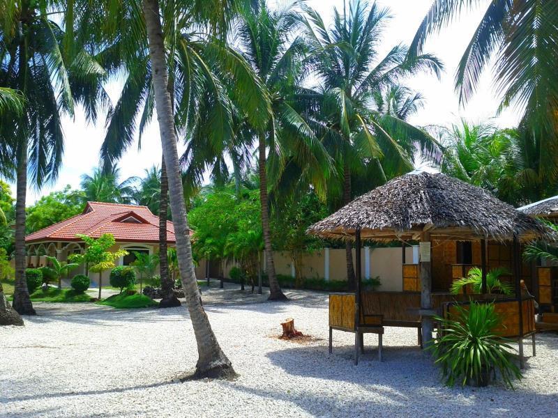 Luzmin Bh - Cottages And Bungalows Oslob Luaran gambar
